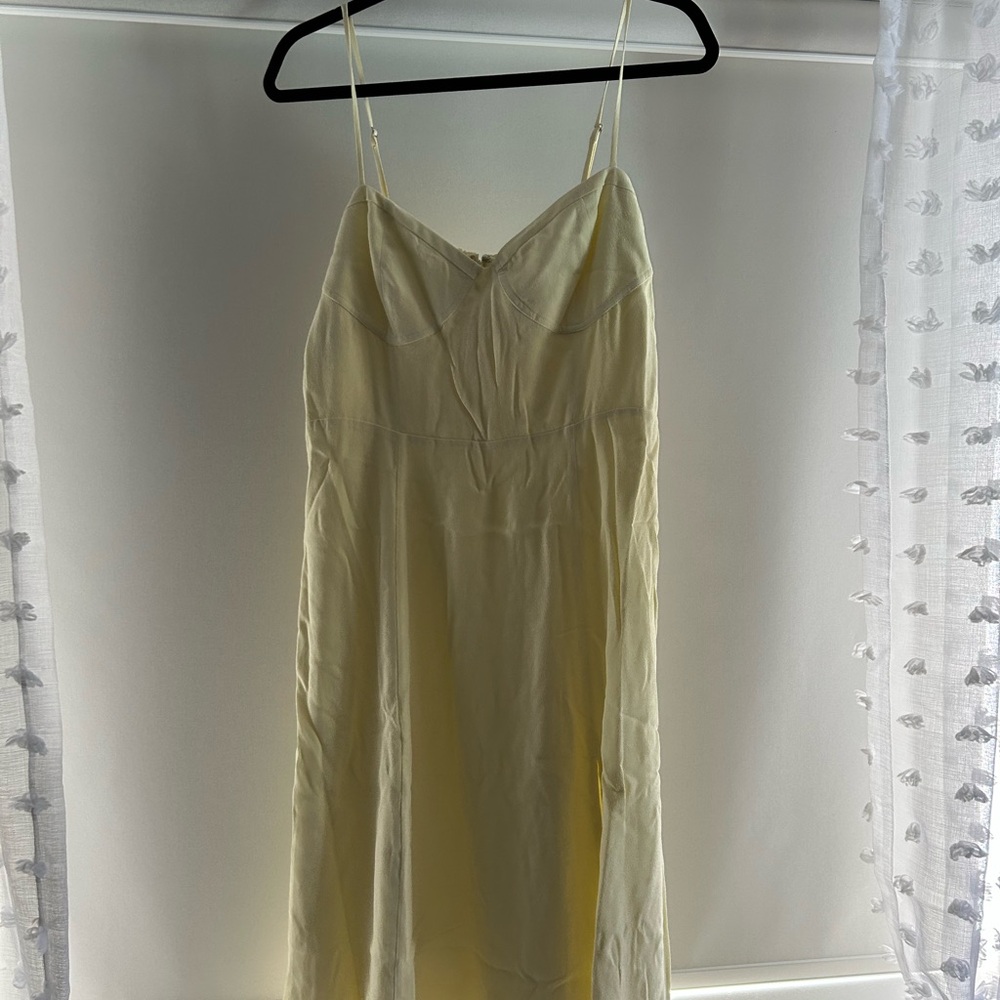 NWT Butter Yellow Aritzia Viola Midi Dress - Picture 2 of 6
